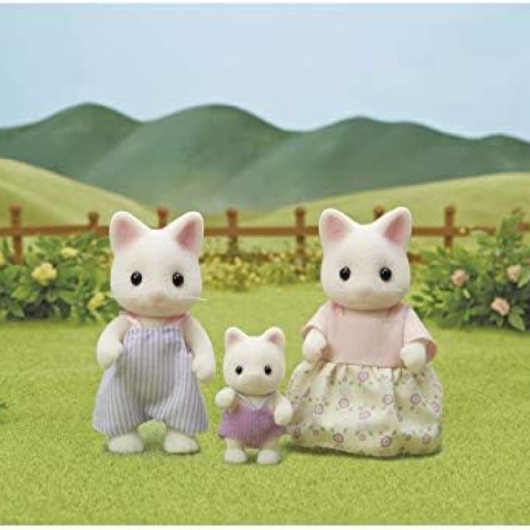 SYLVANIAN FAMILIES FLORAL CAT FAMILY, Ages 3+