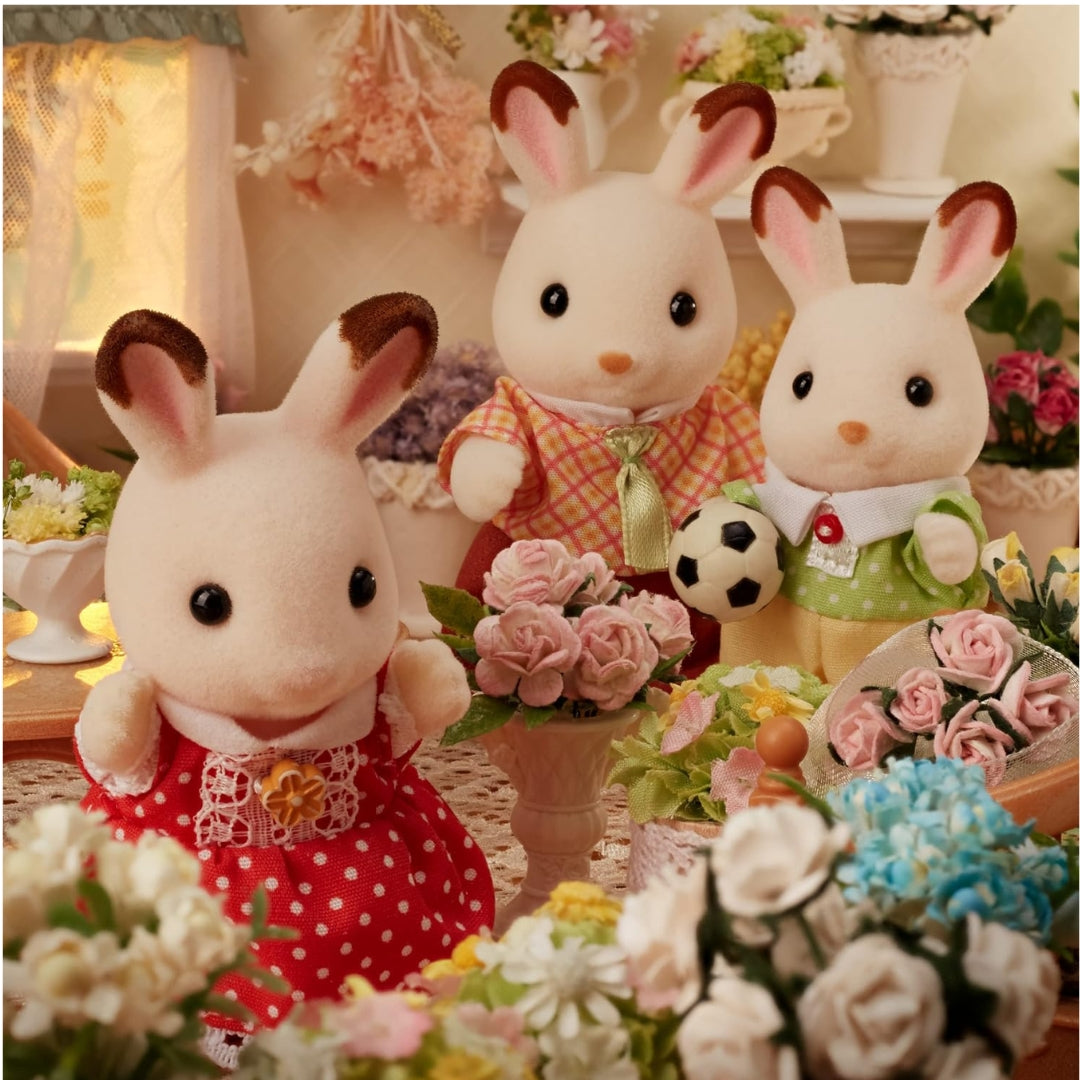 SYLVANIAN FAMILIES NEW CHOCOLATE RABBIT FAMILY, Ages 3+