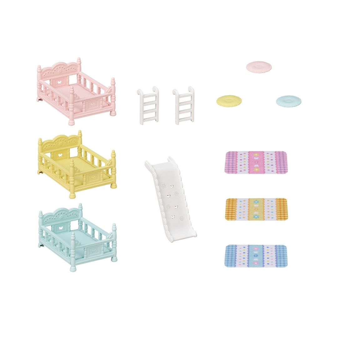 SYLVANIAN FAMILIES TRIPLE BUNK BEDS, Ages 3+