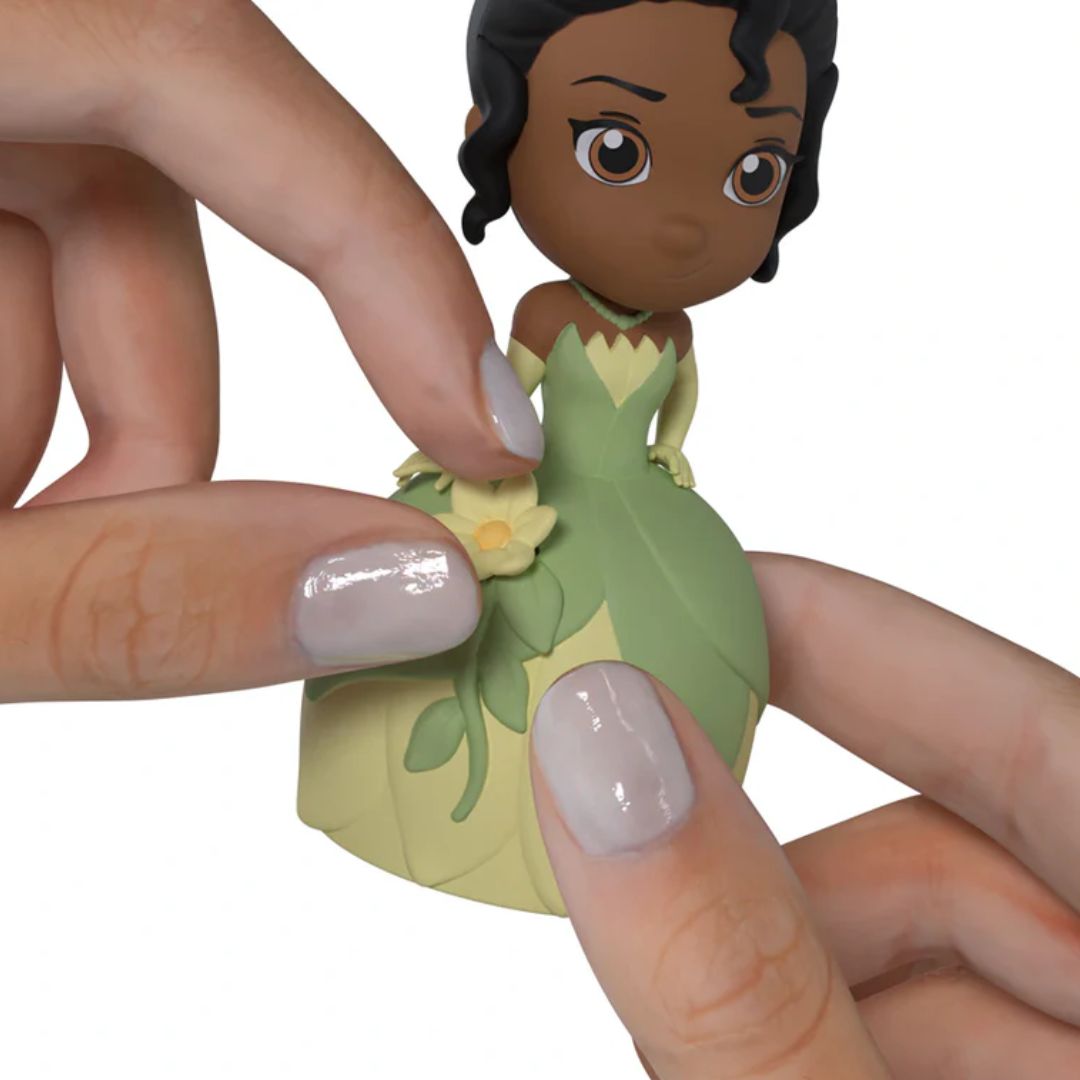 EOLO TIANA FIDGET DOLL W/KEYCHAIN, Ages 3+
