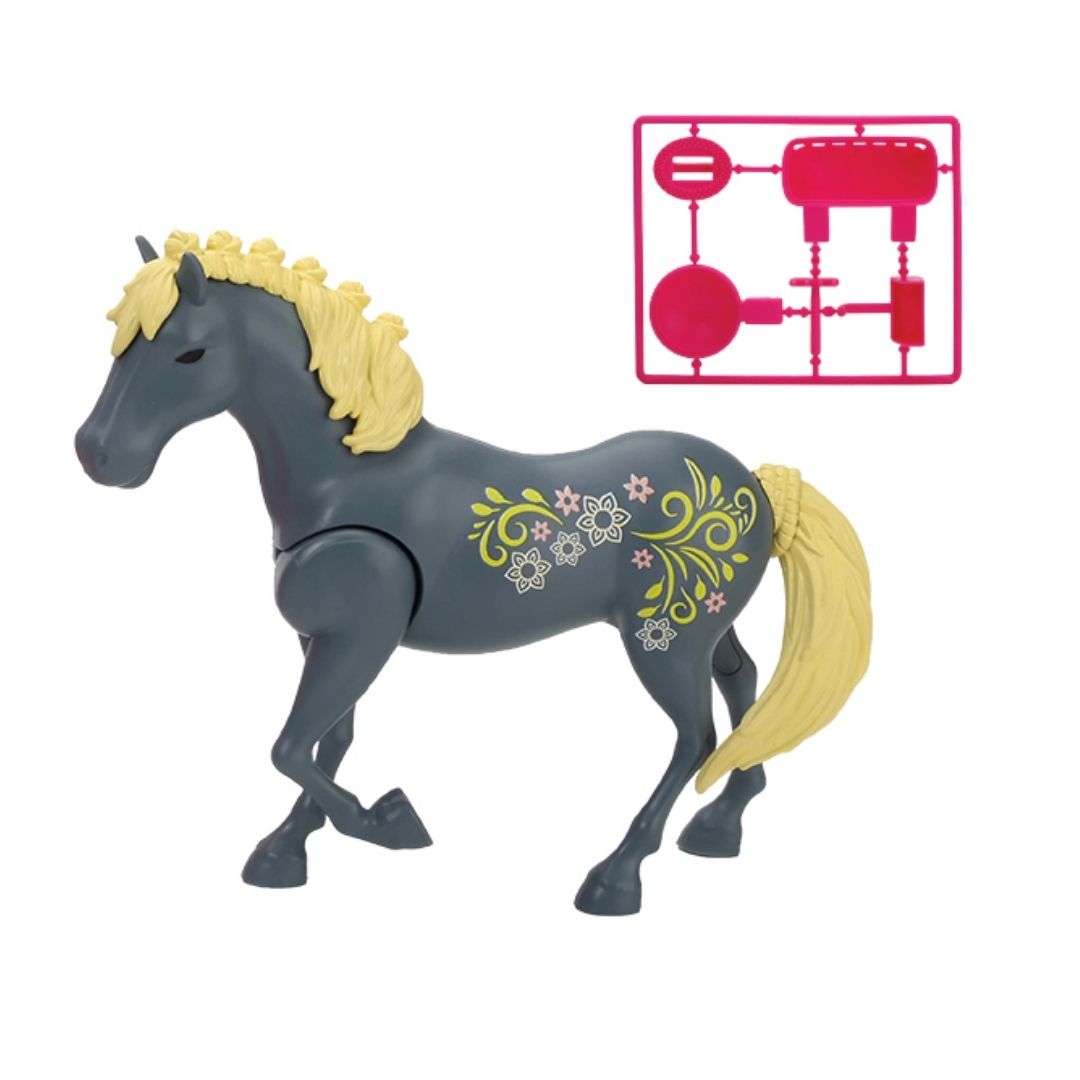 CHAPMEI BE MY OWN HAPPY HORSE PLAY STALL SET ASST, Ages 3+
