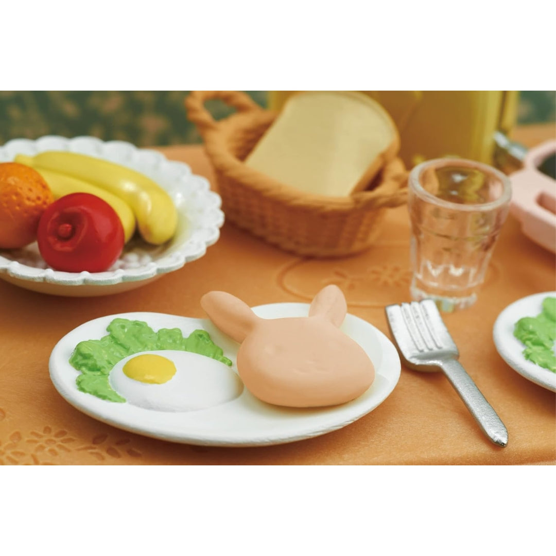 SYLVANIAN FAMILIES BREAKFAST PLAYSET, Ages 3+