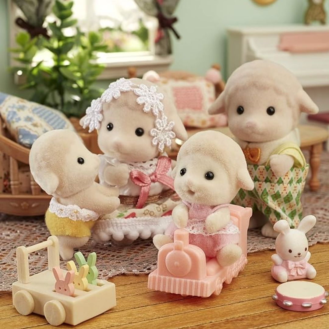 SYLVANIAN FAMILIES SHEEP TWINS, Ages 3+