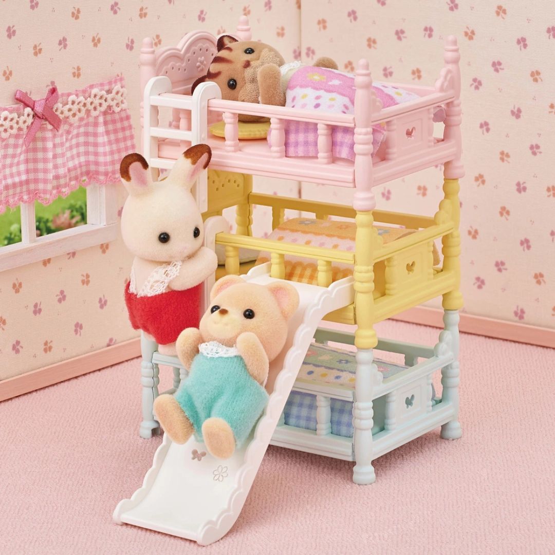 SYLVANIAN FAMILIES TRIPLE BUNK BEDS, Ages 3+