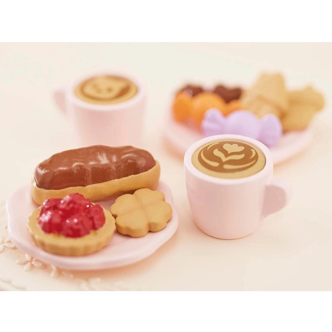 SYLVANIAN FAMILIES SWEETS PARTY SET, Ages 3+