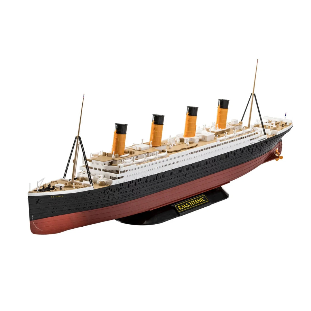 REVELL CONTROL R.M.S. TITANIC-ASSEMBLY KIT, Ages 10+