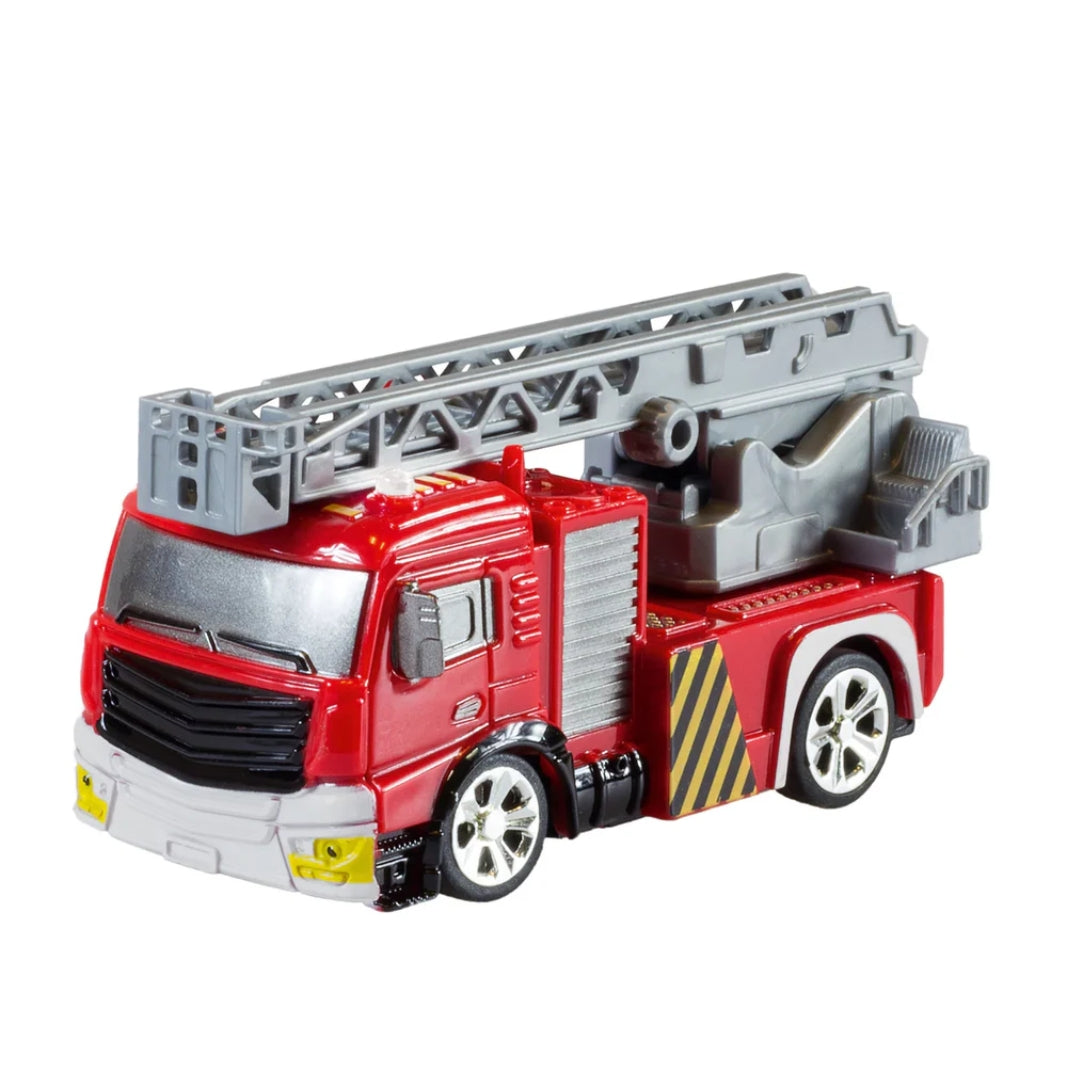 REVELL CONTROL RC MINI FIRE TRUK IN CAN RECHARGABLE,Ages8+